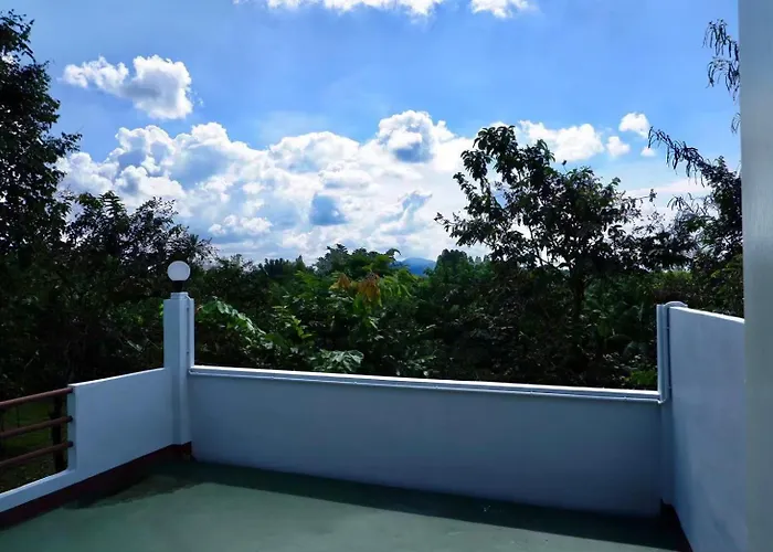 โรงแรม โรงแรมคอมม่อนเวลธ์ Commonwealth Hotel&resort *