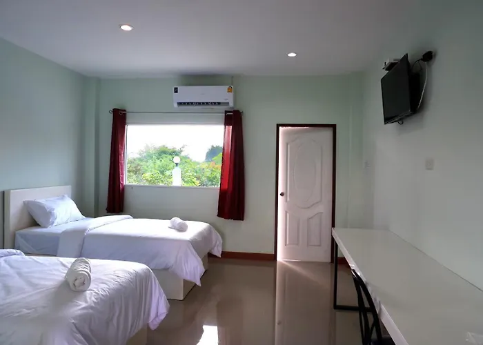 โรงแรมคอมม่อนเวลธ์ Commonwealth Hotel&resort *