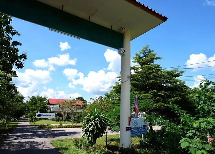 โรงแรม โรงแรมคอมม่อนเวลธ์ Commonwealth Hotel&resort